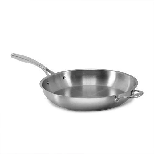 Saute pan