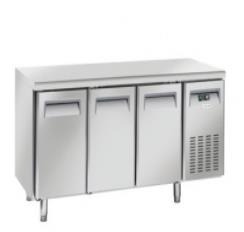 UNDER CONTER FRIDGE